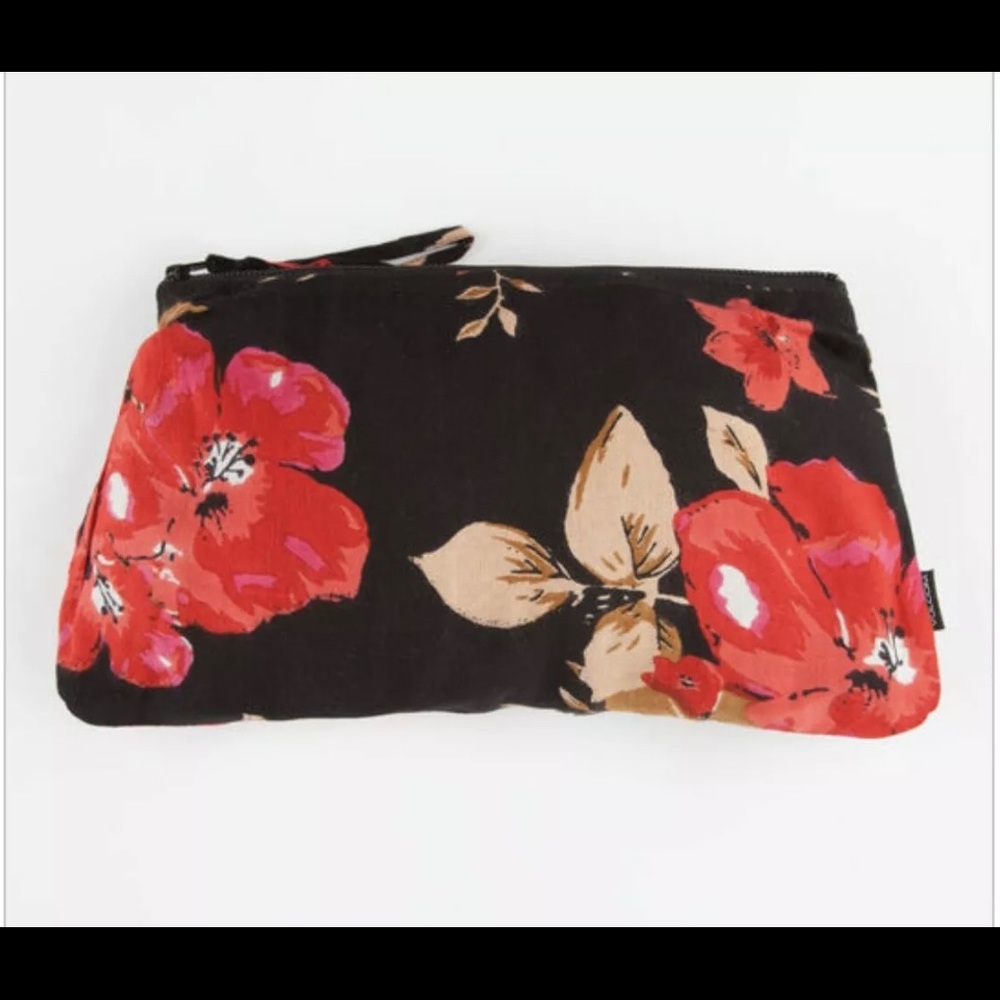 Volcom Lolita Pouch